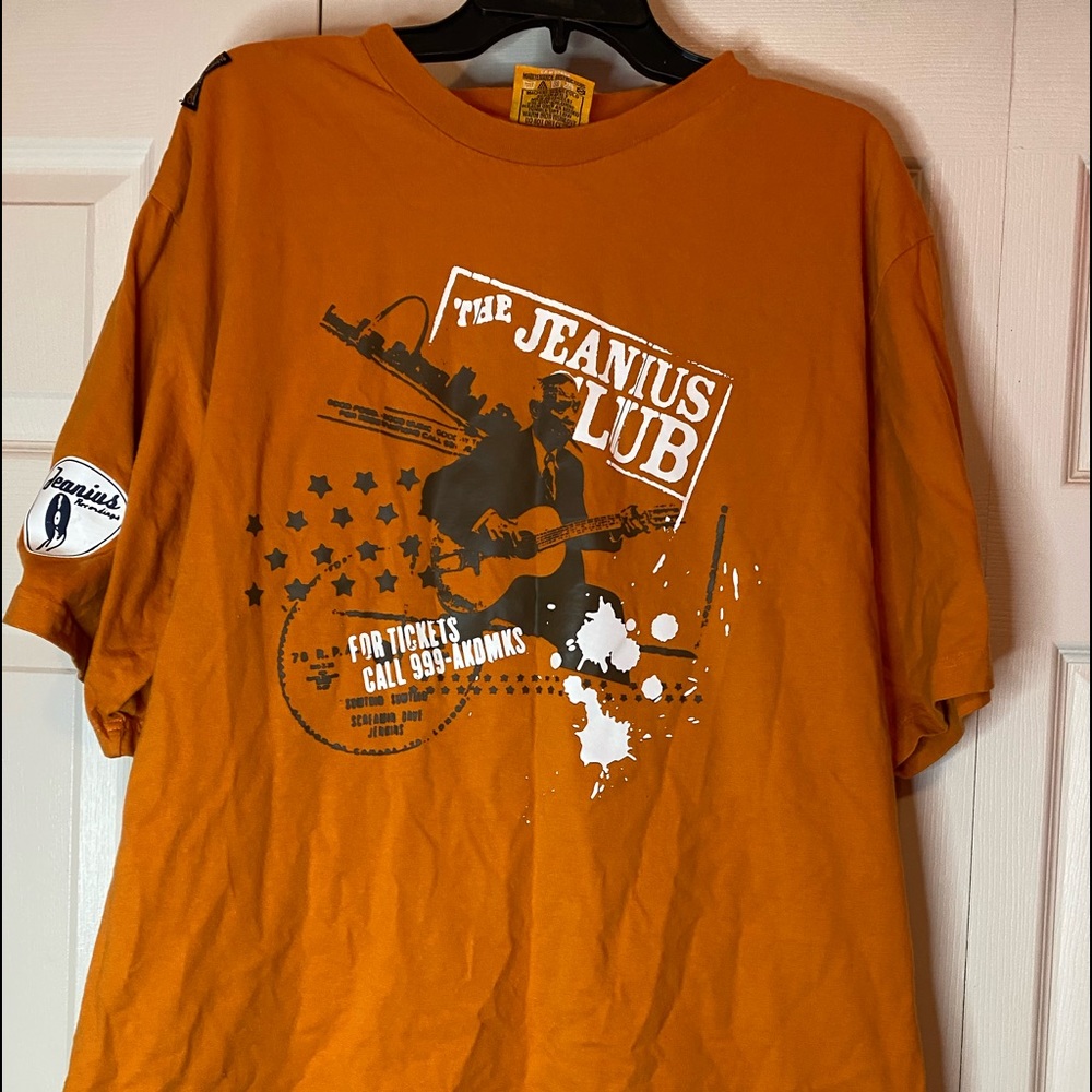 Graphic t-shirt